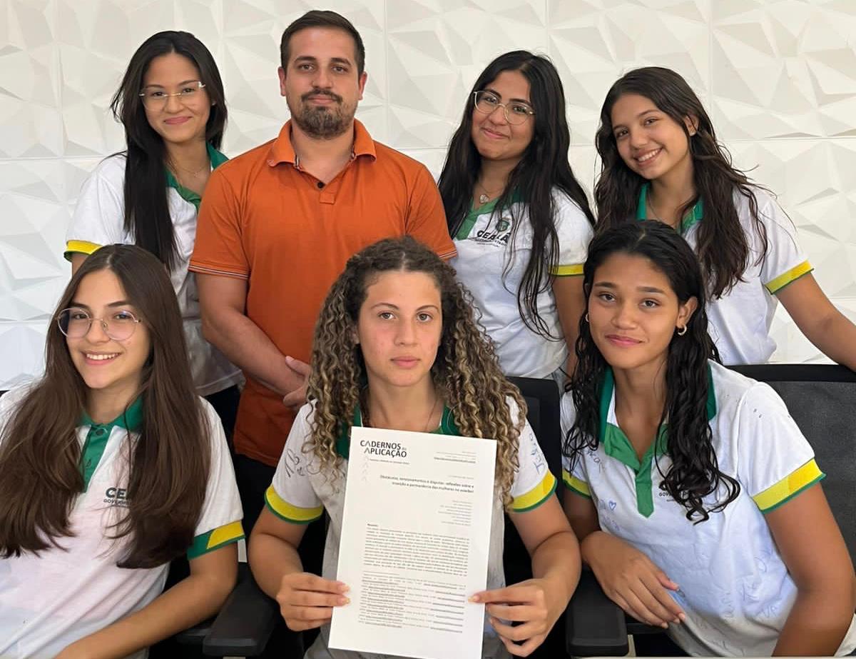 Alunas da EEMTI Professora Maria Dolores Arrais Publicam Artigo Científico sobre Mulheres no Esporte