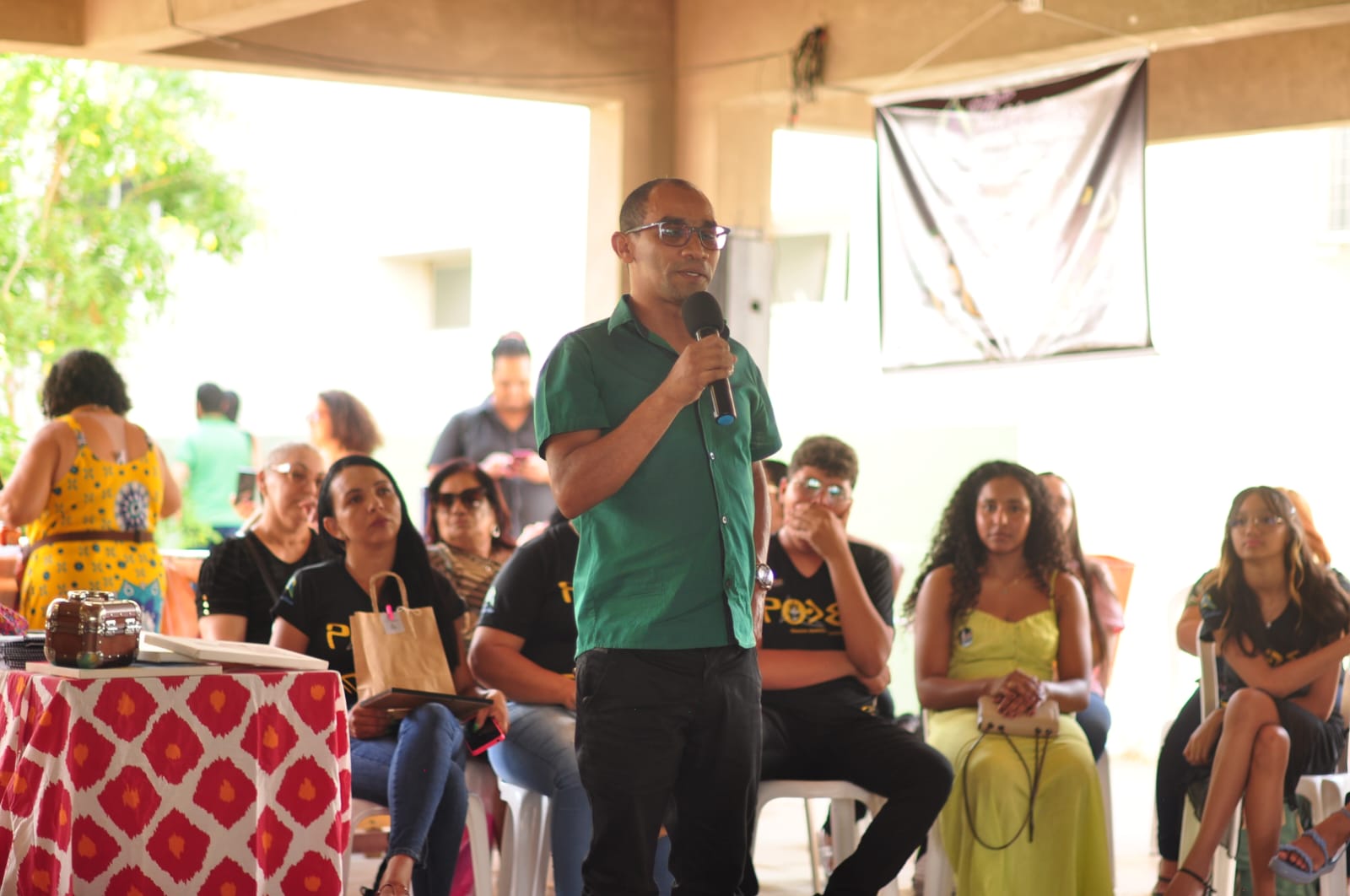 Professor Nicolau Neto apresenta artigo e relatos de experiências sobre a ERER no XVI Congresso Internacional Artefatos da Cultura Negra
