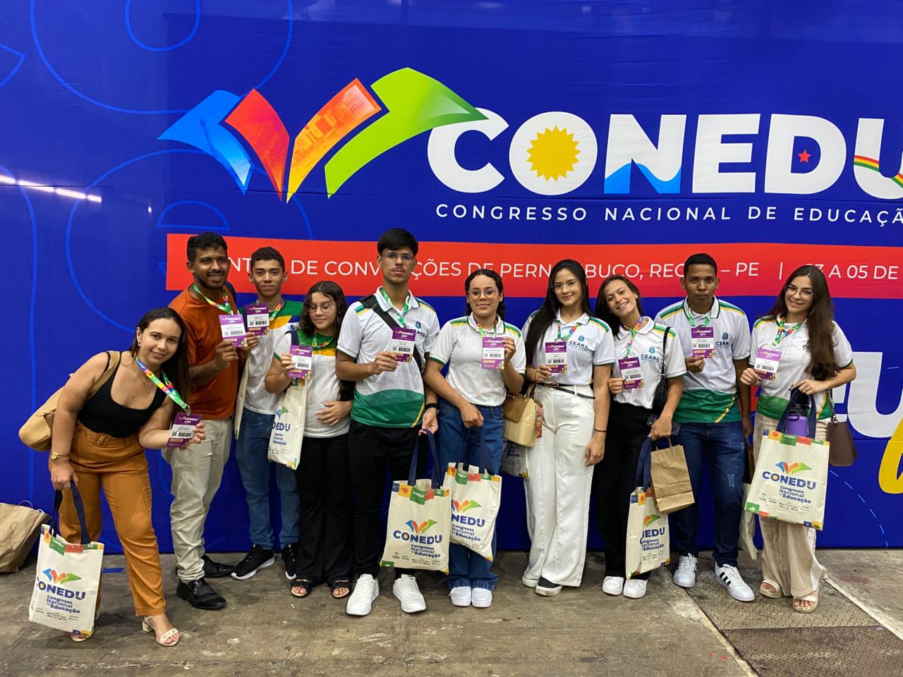 EEMTI Professora Maria Dolores Arrais Brilha no Congresso Nacional